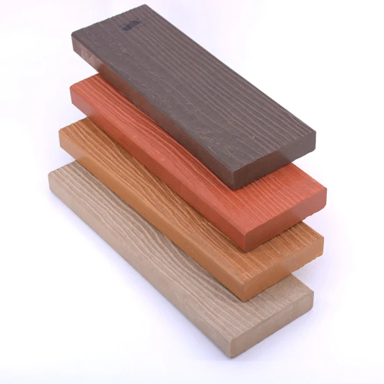 Baumaterialien aus Kalziumsilikatplatten für Parkanlagen. Beste Alternative zu korrodiertem Holz und Naturstämmen. Schöne und glatte Oberfläche